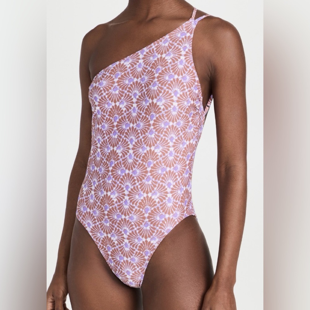 NWT Xirena fayble violet shells print onepiece bathing suit sz L $198